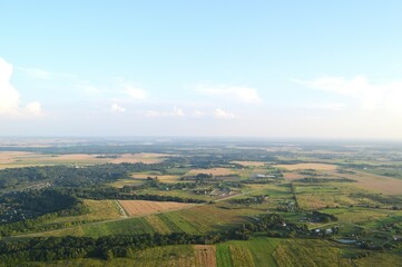 Obraz premium Forest, city view from a hot air balloon