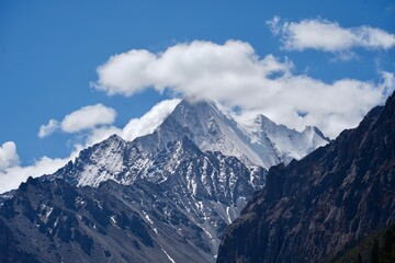 Fototapeta premium mountains and clouds