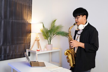 Working Asians are learning international musical skills at home