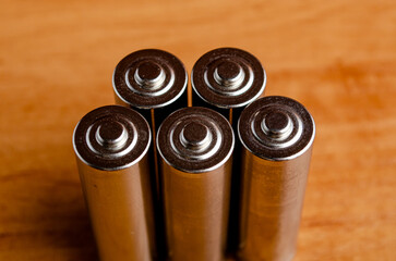 Salt, alkaline battery, finger battery
