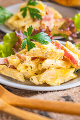 ショートパスタのサラダ