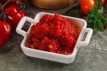 Fresh tomato puree pasta sauce