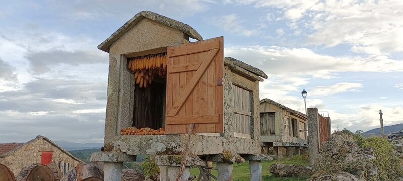 H&oacute;rreos tradicionales de Mel&oacute;n, Galicia