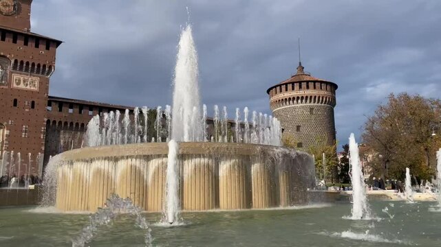 Milano, la fontana di fronte al castello Sforzesco