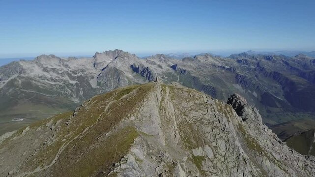 Drone Paysage montagne en &eacute;t&eacute;
