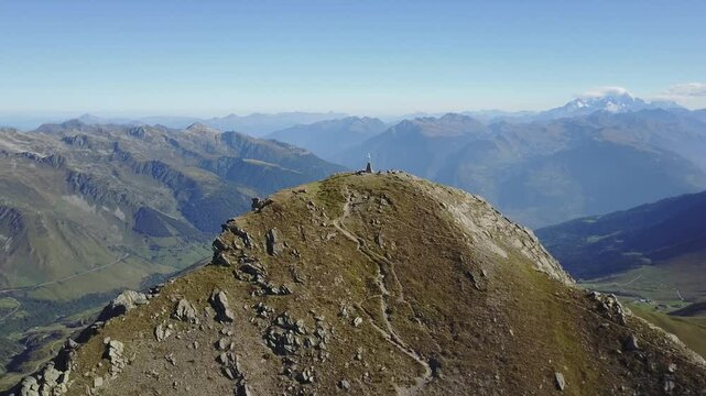 Drone Paysage montagne en &eacute;t&eacute;