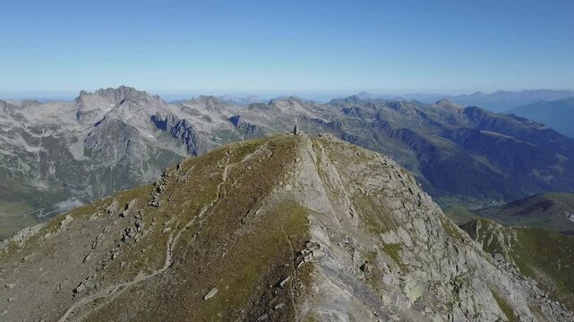Drone Paysage montagne en &eacute;t&eacute;