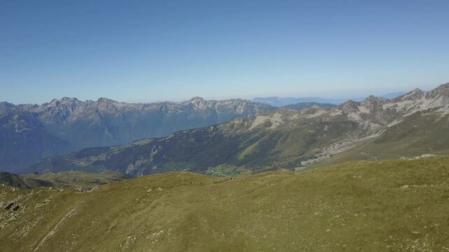 Drone Paysage montagne en &eacute;t&eacute;