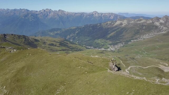 Drone Paysage montagne en &eacute;t&eacute;
