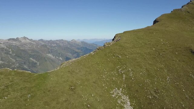 Drone Paysage montagne en &eacute;t&eacute;