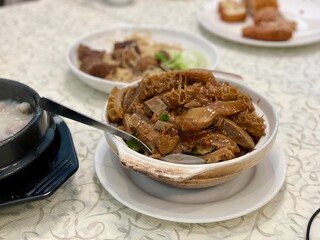 beef offal with XO sauce in a pot 