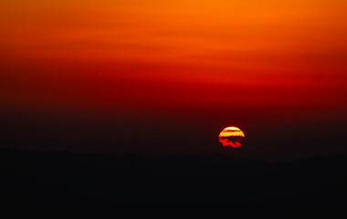 Fiery Farewell - A Sunset in Vibrant Hues
