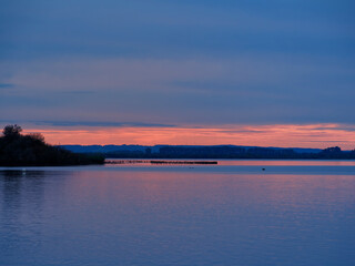 Der Dümmer See bei Lembruch im Abendlicht, Naturpark Dümmer, Landkreis Diepholz, Niedersachsen,...