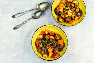 Diet vegetable stew or sauce.