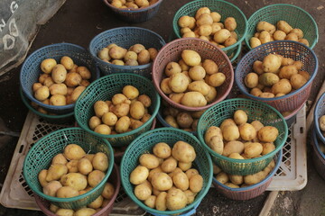 potato on basket
