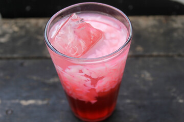 cocktail with ice