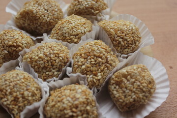 Onde-onde or sesame balls