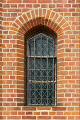 Obraz premium Fenster der Schlosskirche im Schlosspark in Letzlingen in Deutschland