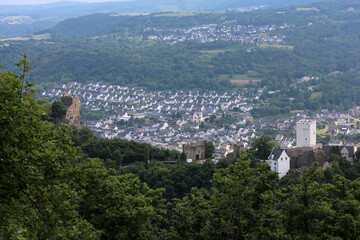 Obraz premium View of Bad Salzig from the Rheinsteig track in Kamp-Bornhofen - Hesse - Germany