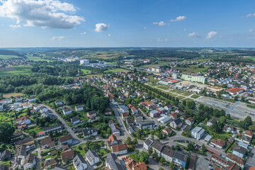 Ausblick auf Mainburg, das Herz der Hallertau im Sommer