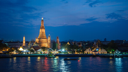 Buddhist temple Wat Arun (Wat Arun Ratchawararam Ratchawaramahawihan) Bangkok, Thailand.