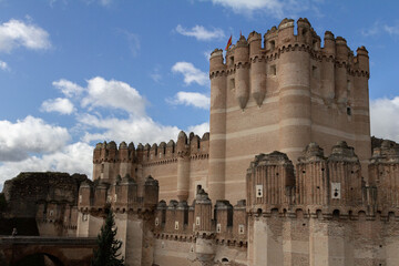The Castillo de Coca, a magnificent medieval fortress in Segovia, Spain, is an architectural gem. 