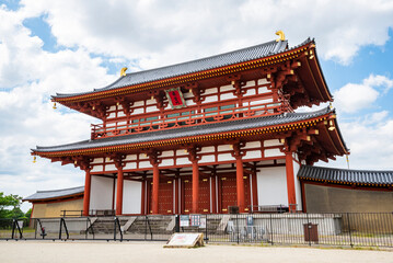 Obraz premium 朱雀門(世界遺産) 奈良県奈良市国営平城宮跡歴史公園