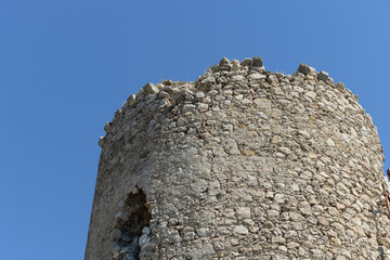 Naklejka premium The tower of the Donjon of the Genoese fortress of Cembalo on Mount Castron in the city of Balaklava
