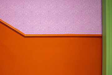 colourfull walls in pruple, orange and green