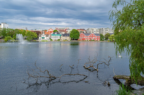 Lake Breiavatnet in Stavanger, Norway