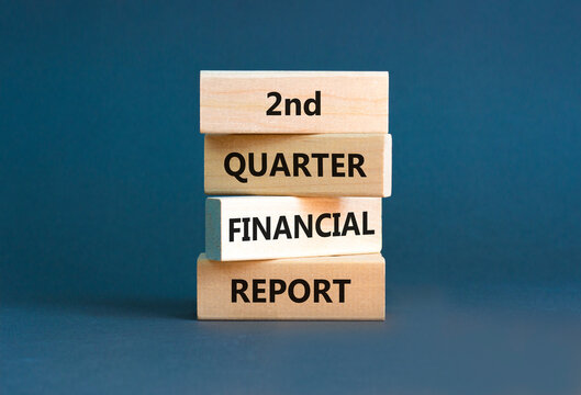 2nd quarter financial report symbol. Concept words 2nd quarter financial report on beautiful wooden blocks. Beautiful grey background. Business 2nd quarter financial report concept. Copy space.