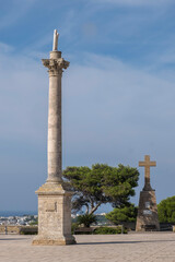Obraz premium Pietrina-Kreuz und Mariensäule, Santa Maria di Leuca, Apulien