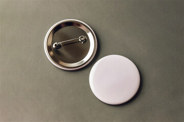 심플한핀버튼 뱃지 디자인 목업