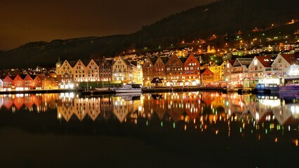Obraz premium Bergen city during night time. 