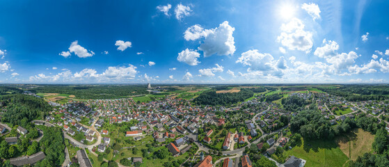 Blick auf Gundremmingen am südlichen Rand des Donautals in Bayerisch-Schwaben