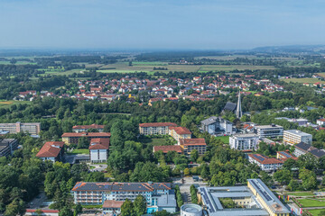 Ausblick über den Kurort Bad Füssing am Inn im Niederbayersichen Bäderdreieck 