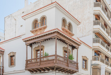 Façade typique des Canaries dans le centre ville de Arrecife à Lanzarote, île des Canaries.