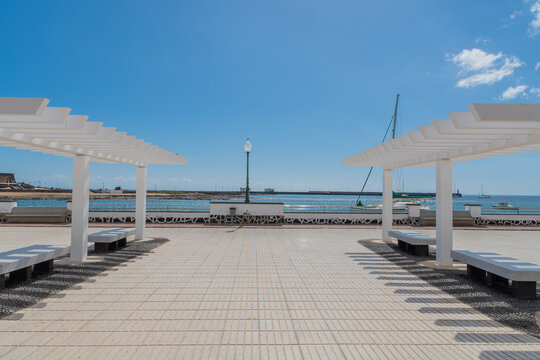 Parc Jose Ramirez Cerda sur le front de mer &agrave; Arrecife &agrave; Lanzarote aux Canaries, Espagne.