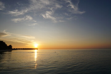 Fototapeta premium sunset over the sea