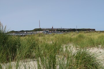 Von der Nordseeinsel Düne gibt es eine ungewöhnliche Perspektive auf die deutsche Hochseiles...
