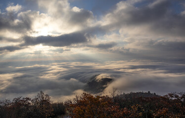 Fototapeta premium Different views and perspectives of a cloudy Autumn sunrise from the peak of Brasstown Bald, the highest mountain peak in Georgia, Located near Hiawassee, Georgia