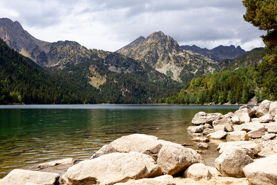 san mauricio lake