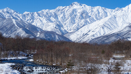 冬の北アルプス　青空と山並み 長野県白馬村