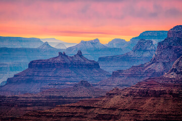 Fototapeta premium Vibrant sunset skies at Grand Canyon National Park