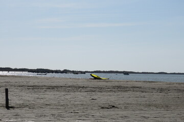 Arles oiseaux ciel mer bateaux