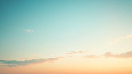 Obraz premium A soft, blurred gradient background in pastel shades of blue, green, yellow, and pink.