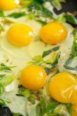 Stir-fried green onions and eggs