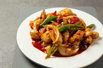 Spicy stir-fried meat and vegetables