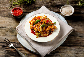 Spicy stir-fried meat and vegetables