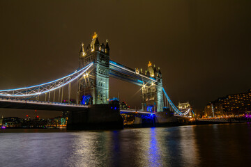 Obraz premium Towerbridge bei Nacht